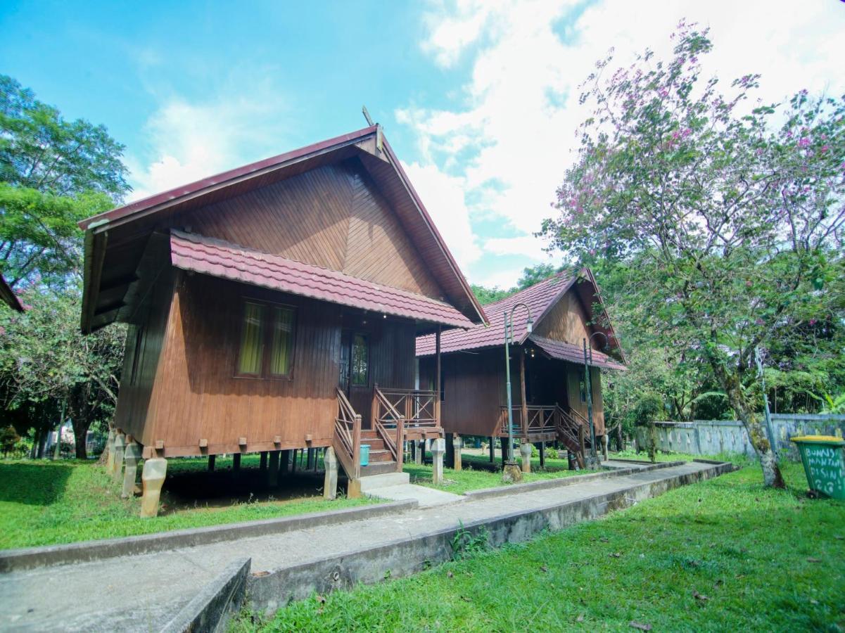 Oyo 3475 Villa Ex Mtq Pagaralam Kültér fotó